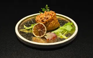 INARIZUSHI HOT SALMON