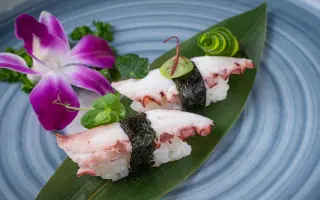 NIGIRI TAKO