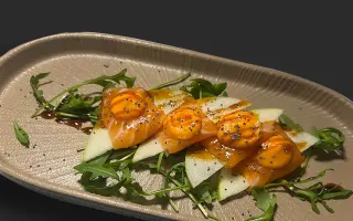 SINFONIA DI SALMONE E MELA