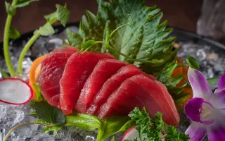 SASHIMI MAGURO
