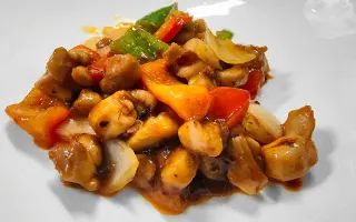POLLO ALLA SALSA OSTRICHE