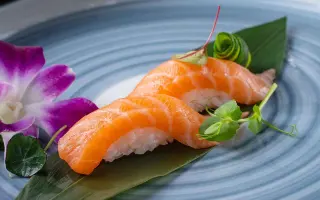 NIGIRI SAKE