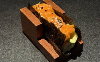 HAND ROLL SPICY SALMON